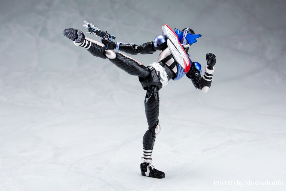 S.H.Figuarts 仮面ライダー ドレイク