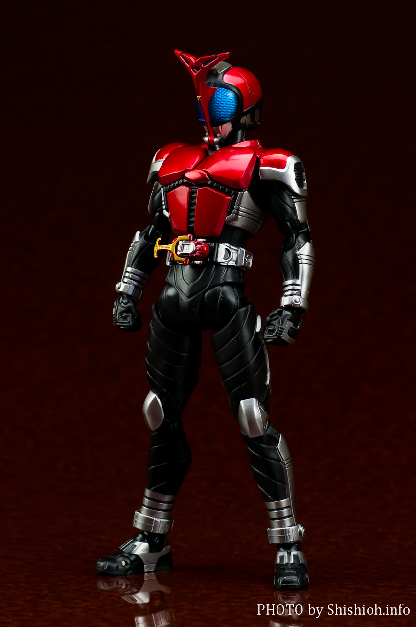 S.H.Figuarts (真骨彫製法) 仮面ライダーカブト ライダーフォーム