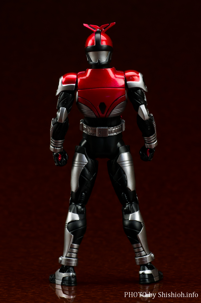 S.H.Figuarts (真骨彫製法) 仮面ライダーカブト ライダーフォーム