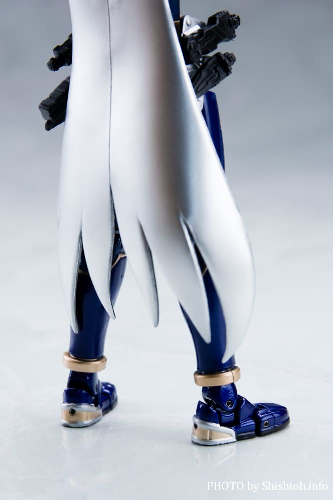 S.H.Figuarts ���ʃ��C�_�[NEW�d�� �x�K�t�H�[��