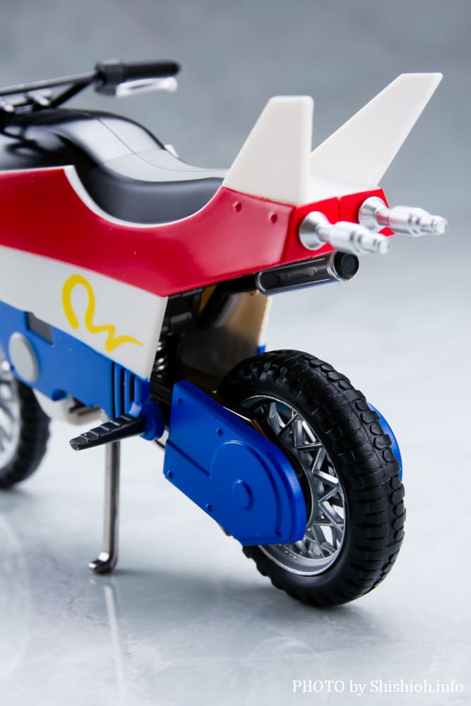 S.H.Figuarts ���{�C�U�[