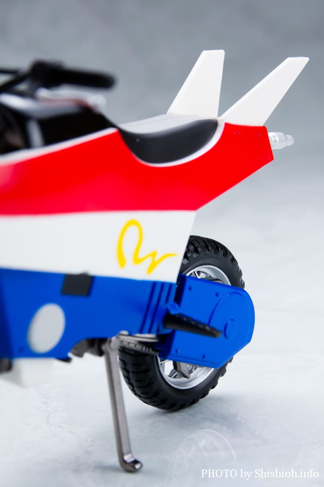 S.H.Figuarts ���{�C�U�[