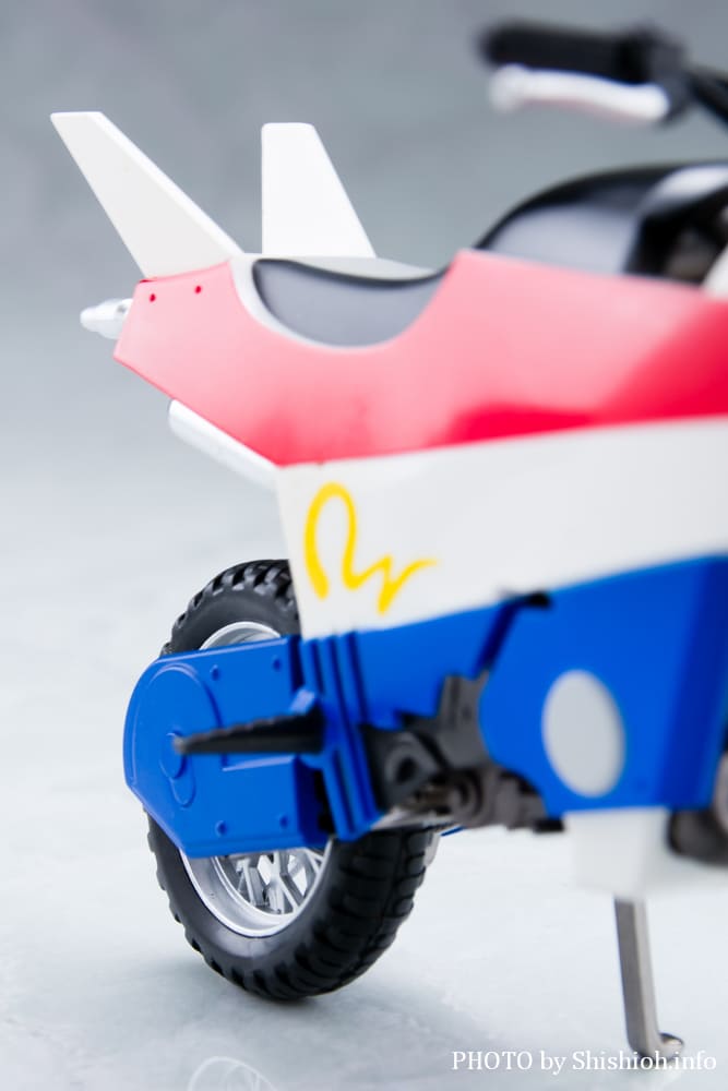 S.H.Figuarts ���{�C�U�[