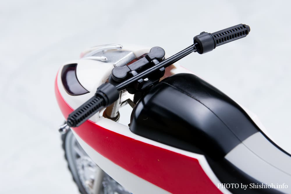 S.H.Figuarts ���{�C�U�[