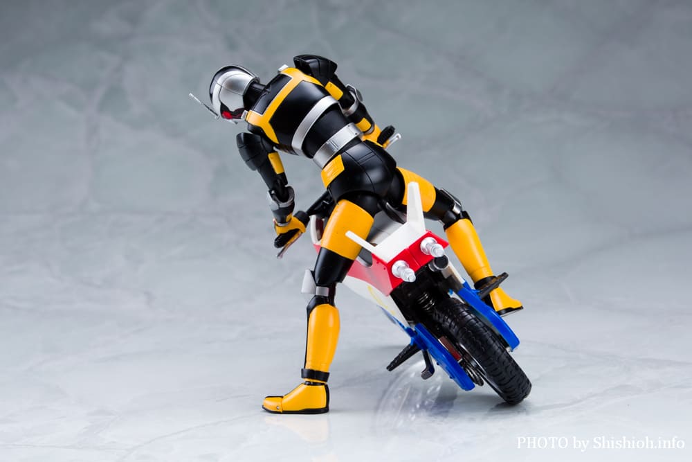 S.H.Figuarts ���{�C�U�[