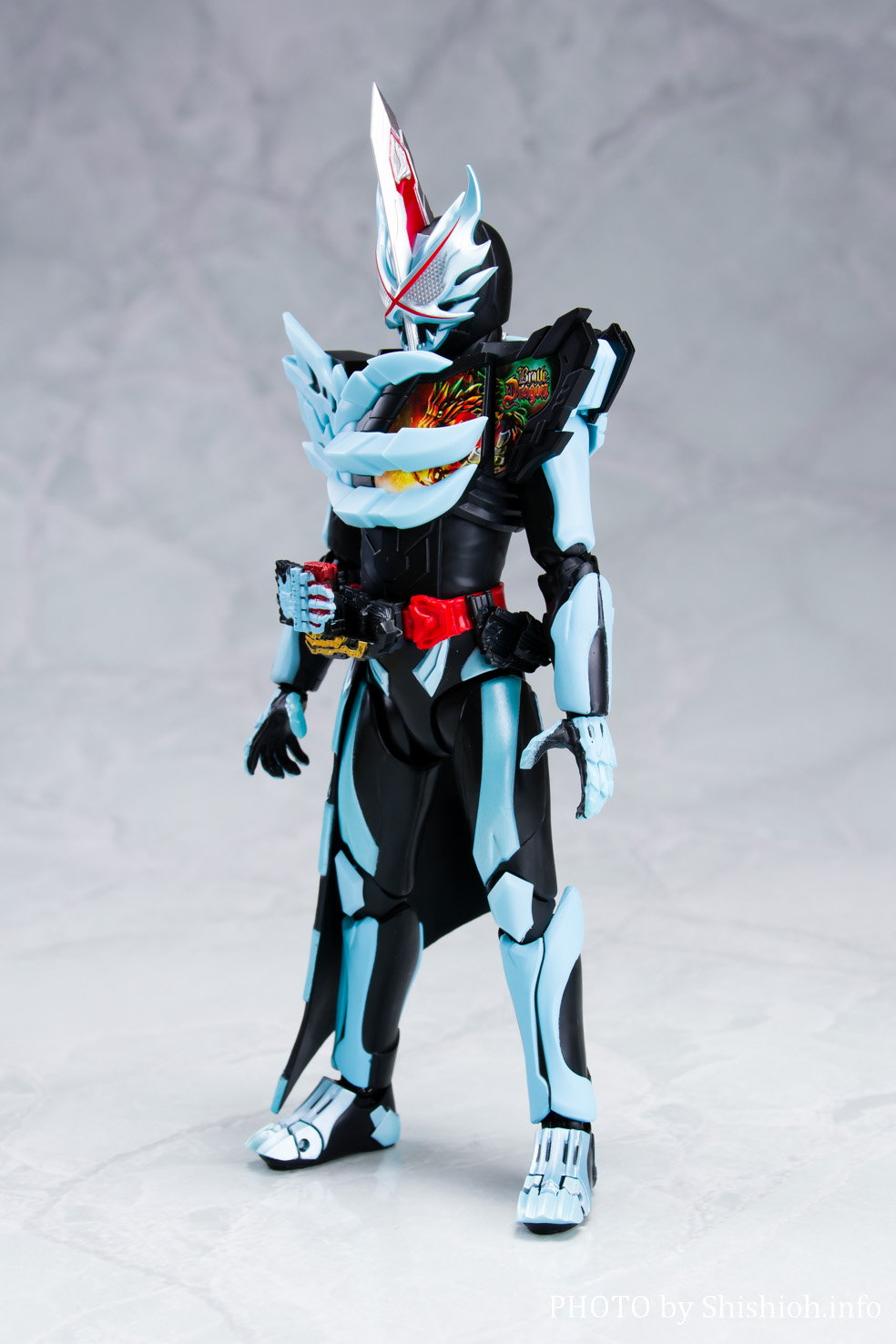 S.H.Figuarts 仮面ライダーセイバー プリミティブドラゴン-