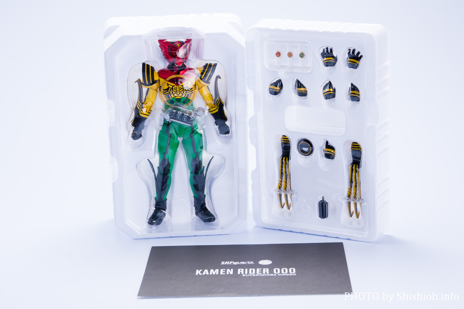 ☆新品☆　仮面ライダーオーズ　スーパータトバコンボ　真骨彫製法　フィギュアーツ