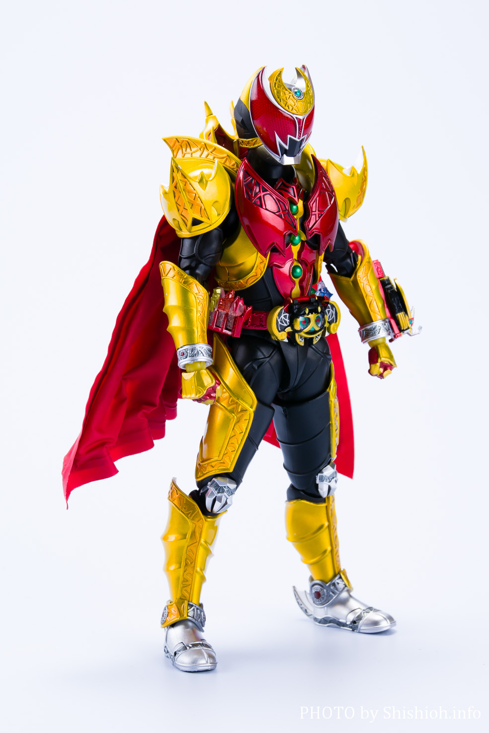 レビュー】S.H.Figuarts（真骨彫製法） 仮面ライダーキバ エンペラー 