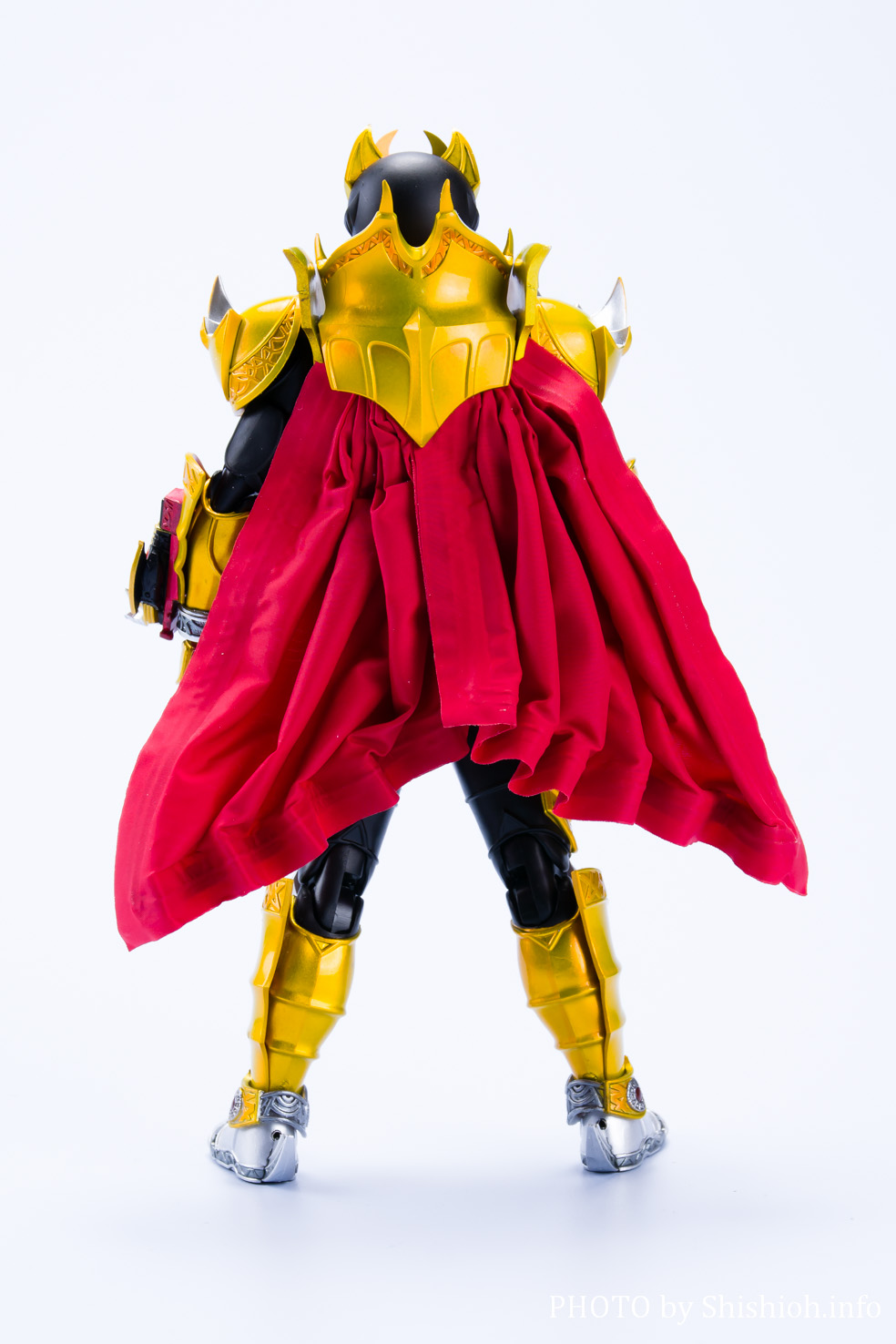 レビュー】S.H.Figuarts（真骨彫製法） 仮面ライダーキバ エンペラー 