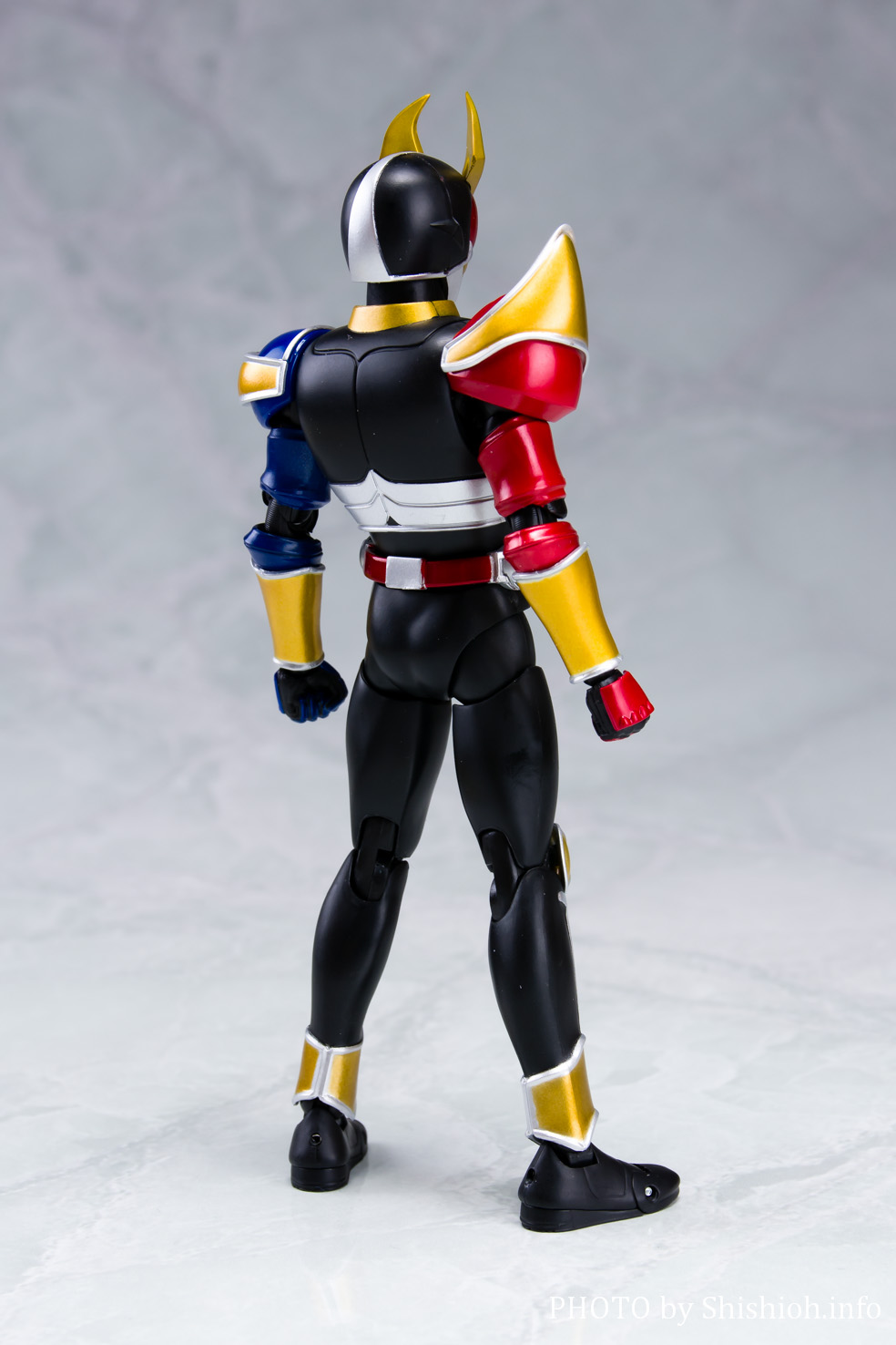 レビュー】S.H.Figuarts（真骨彫製法） 仮面ライダーアギト トリニティ 