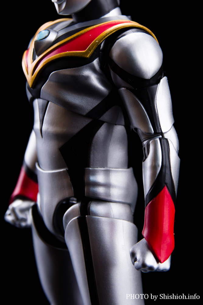 S.H.Figuartsi^@j C[BeBK