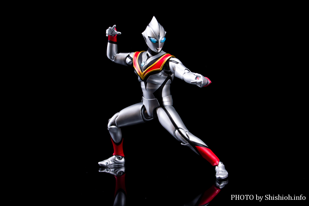 S.H.Figuartsi^@j C[BeBK