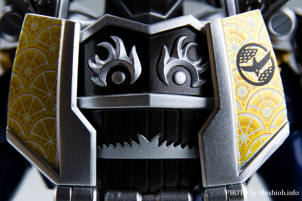 S.H.Figuarts(真骨彫製法) 仮面ライダー鎧武 ジンバーレモンアームズ