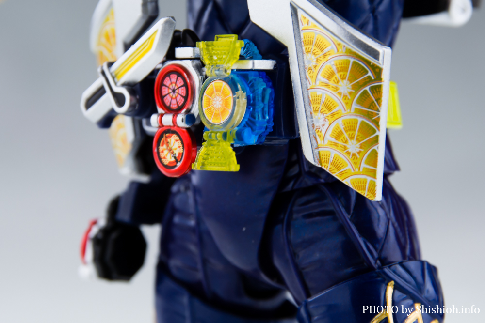 S.H.Figuarts(真骨彫製法) 仮面ライダー鎧武 ジンバーレモンアームズ