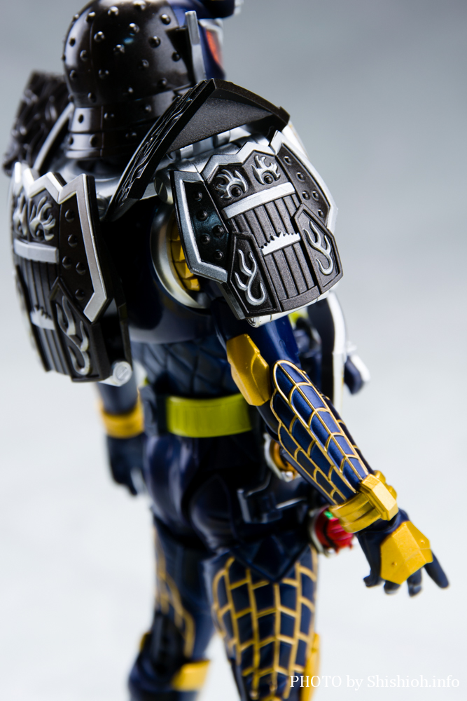 S.H.Figuarts(真骨彫製法) 仮面ライダー鎧武 ジンバーレモンアームズ