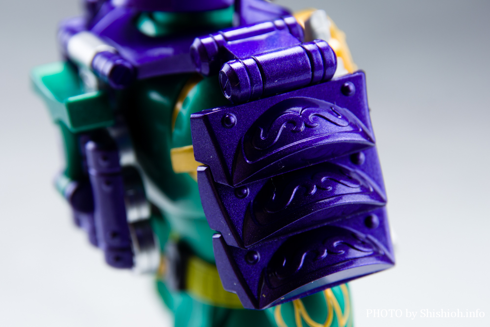 S.H.Figuartsi^@j ʃC_[ uhEA[Y