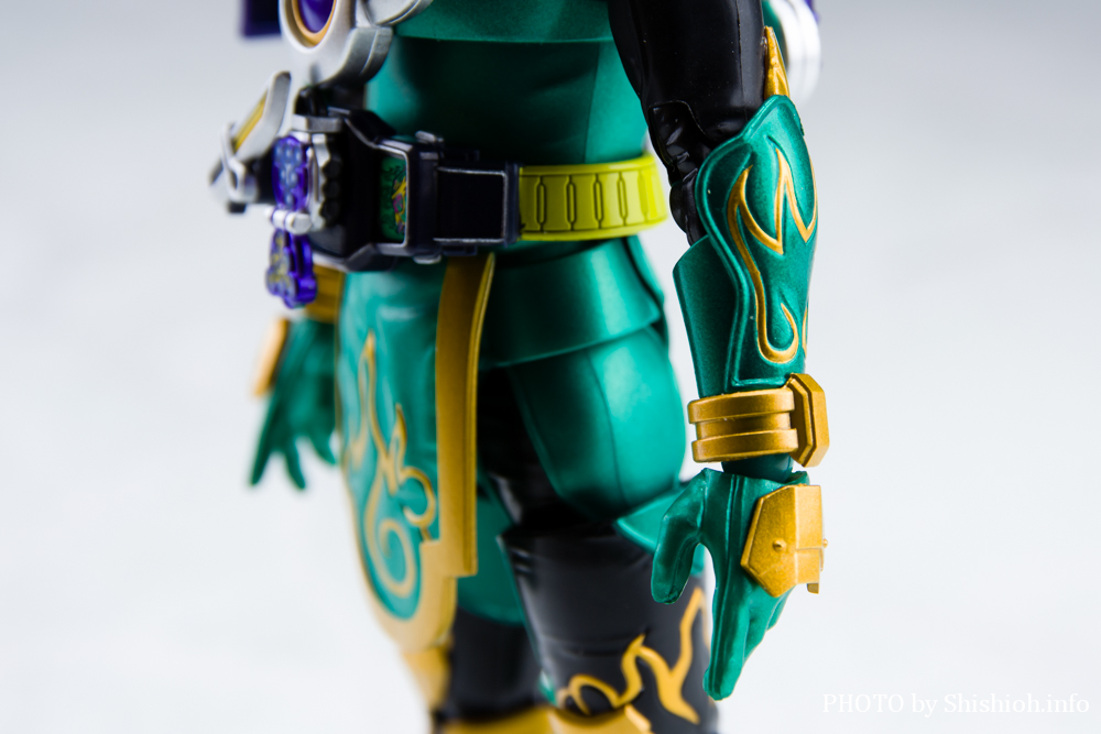 S.H.Figuartsi^@j ʃC_[ uhEA[Y