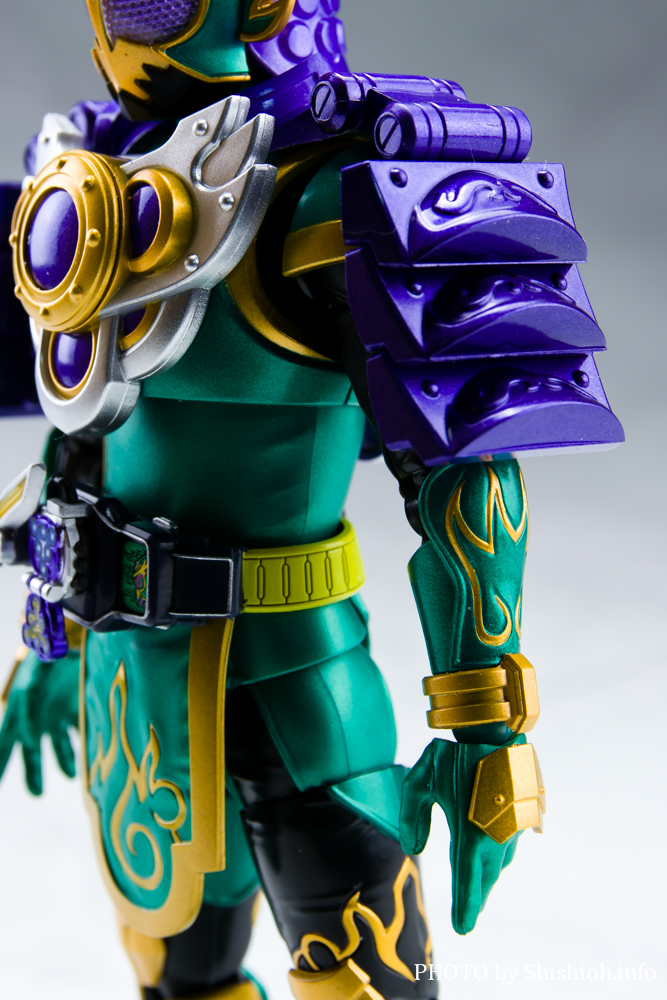 S.H.Figuartsi^@j ʃC_[ uhEA[Y