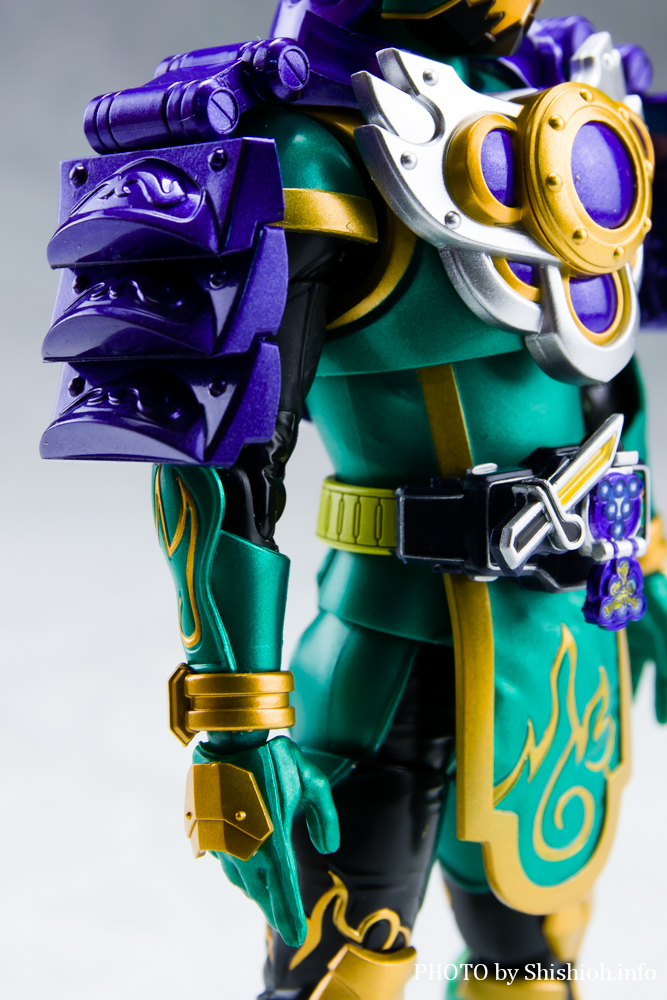 S.H.Figuartsi^@j ʃC_[ uhEA[Y