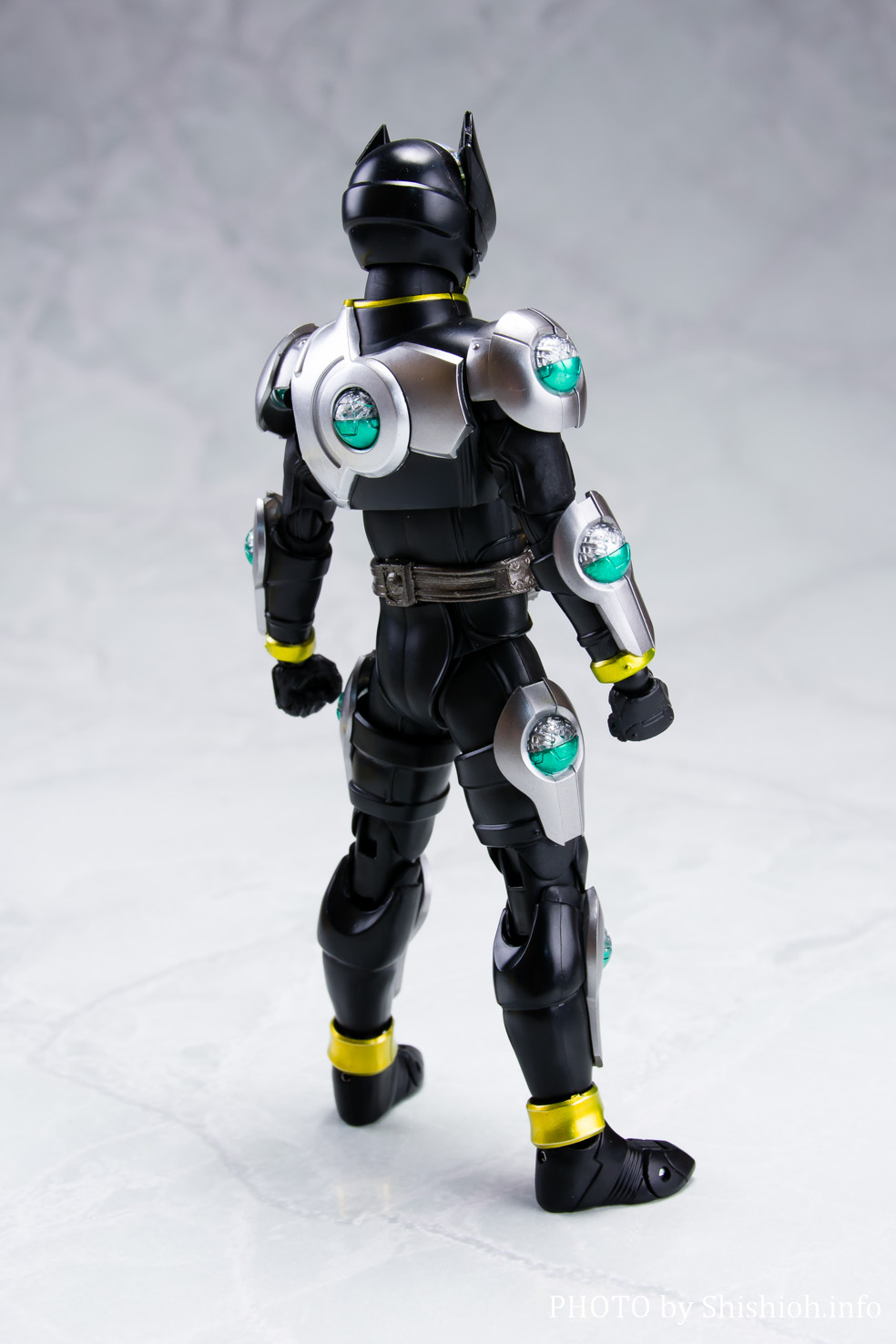 レビュー】S.H.Figuarts（真骨彫製法） 仮面ライダーバース