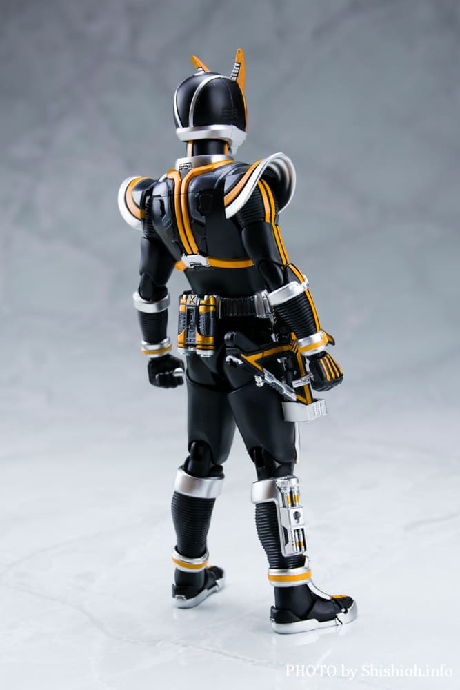 S.H.Figuarts�i�^�������@�j ���ʃ��C�_�[�J�C�U