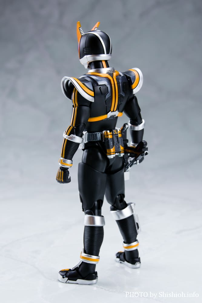 S.H.Figuarts�i�^�������@�j ���ʃ��C�_�[�J�C�U
