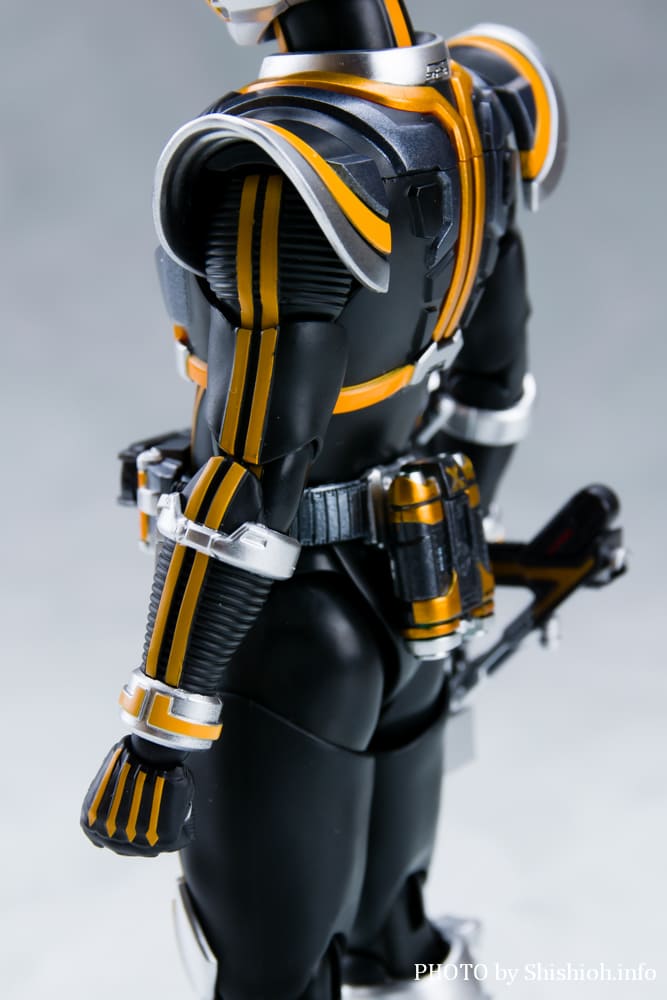 S.H.Figuarts�i�^�������@�j ���ʃ��C�_�[�J�C�U