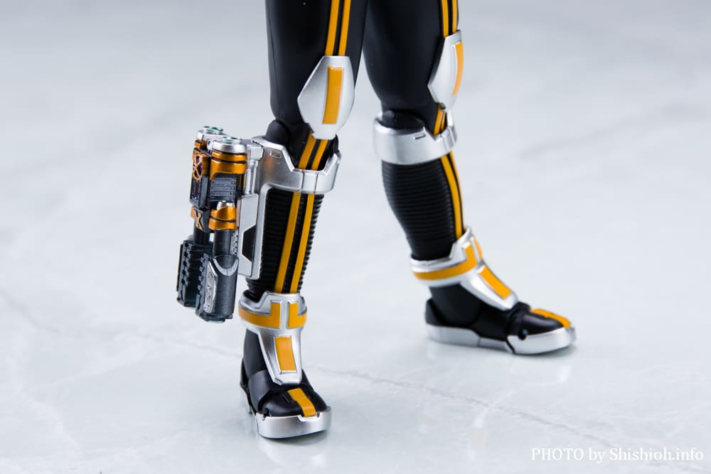 S.H.Figuarts�i�^�������@�j ���ʃ��C�_�[�J�C�U