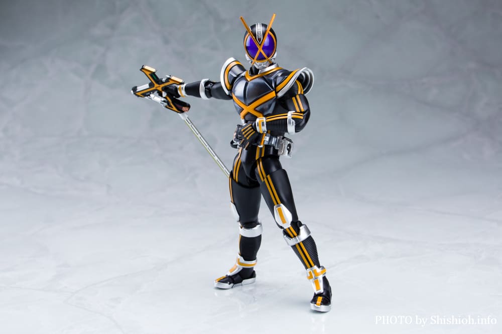 S.H.Figuarts�i�^�������@�j ���ʃ��C�_�[�J�C�U