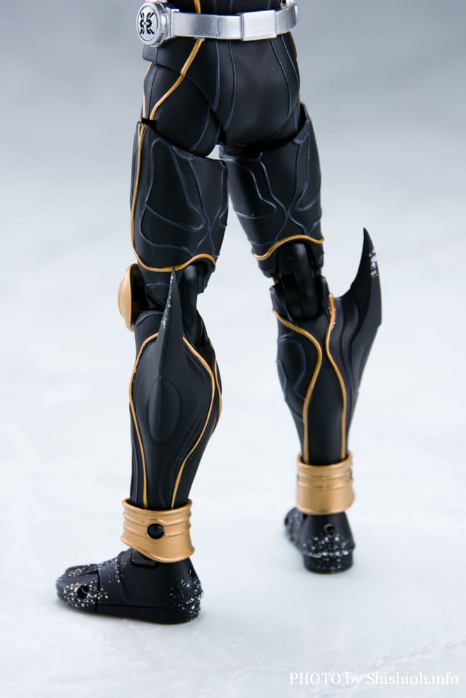 S.H.Figuarts�i�^�������@�j ���ʃ��C�_�[�N�E�K ��Y���x�̎����Z�b�g 1