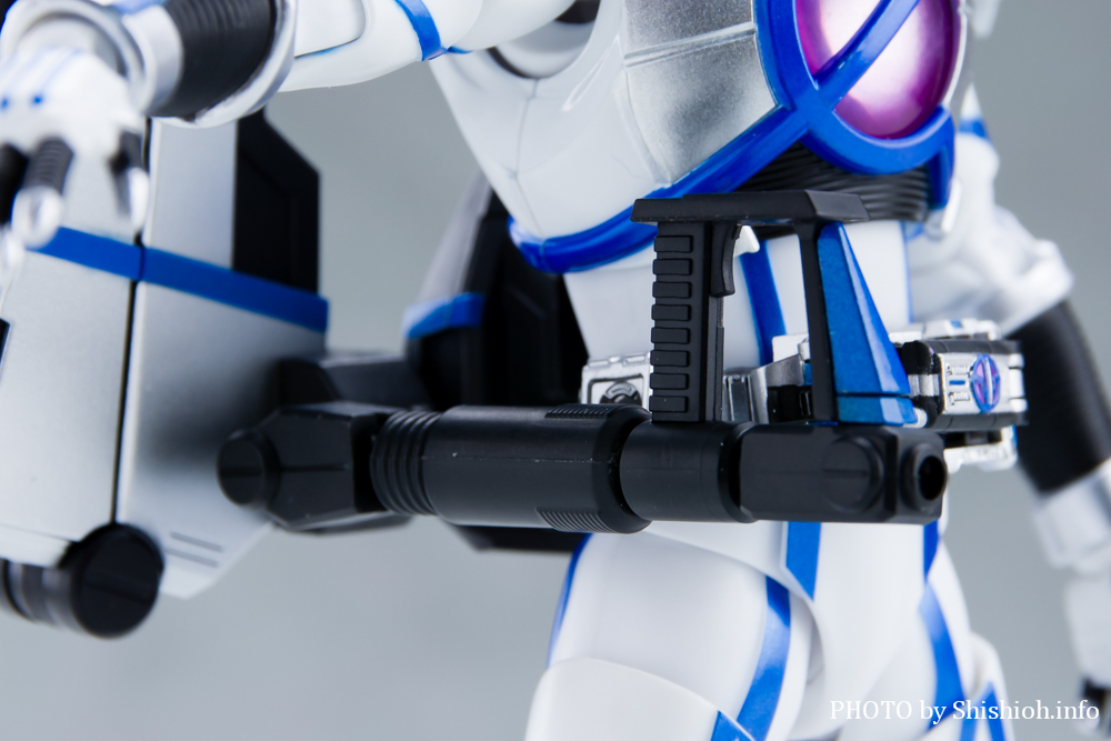 S.H.Figuarts�i�^�������@�j ���ʃ��C�_�[�T�C�K