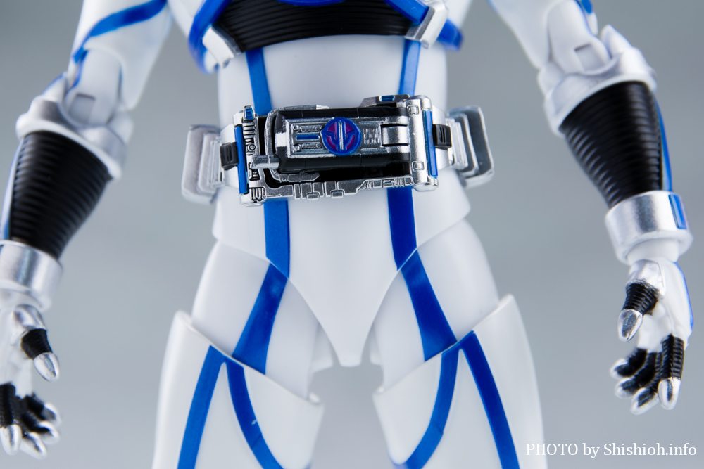 S.H.Figuarts�i�^�������@�j ���ʃ��C�_�[�T�C�K