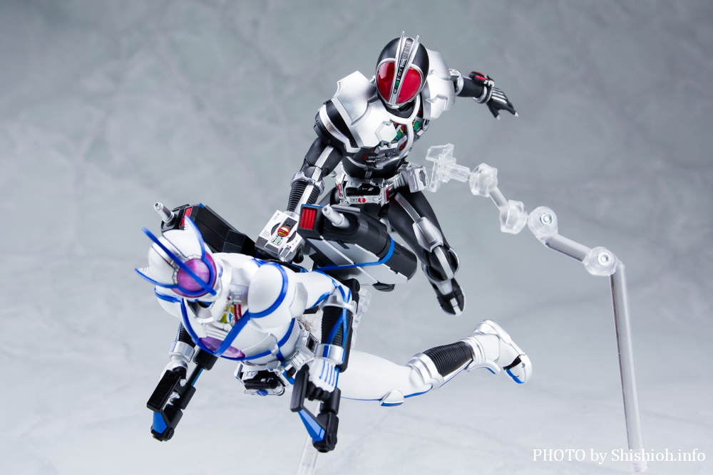 S.H.Figuarts�i�^�������@�j ���ʃ��C�_�[�T�C�K