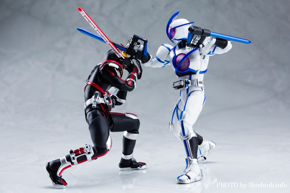 S.H.Figuarts�i�^�������@�j ���ʃ��C�_�[�T�C�K