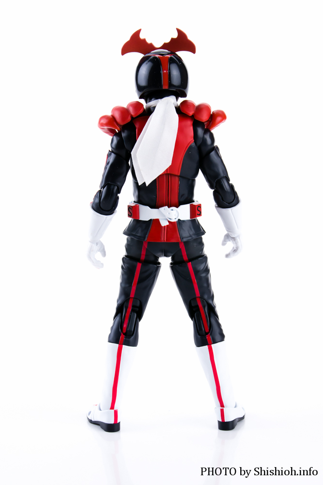 S.H.Figuartsi^@j ʃC_[XgK[