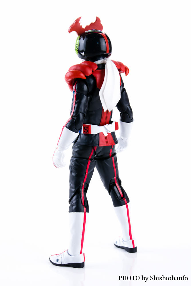 S.H.Figuartsi^@j ʃC_[XgK[