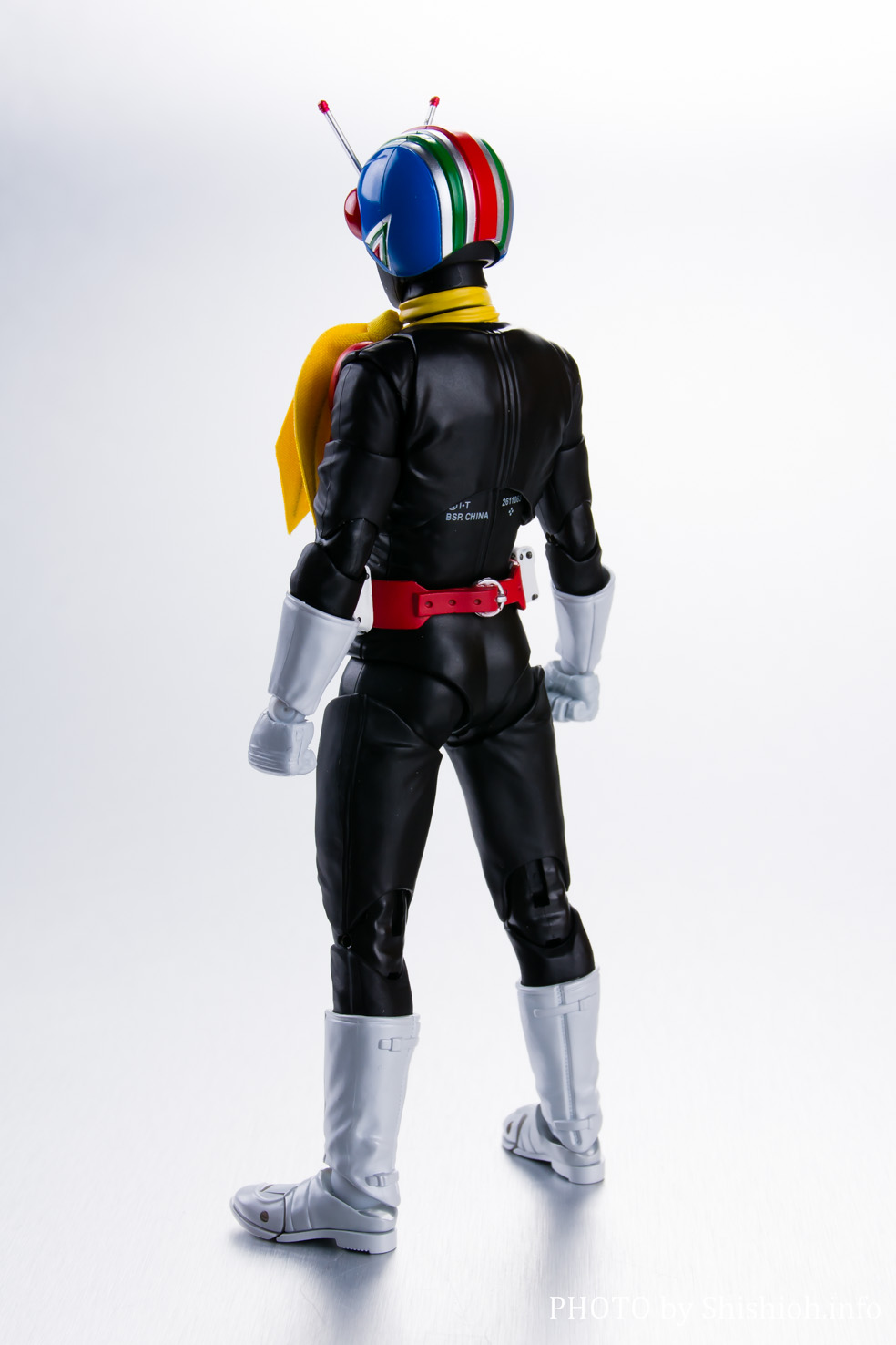 S.H.Figuartsi^@j C_[}