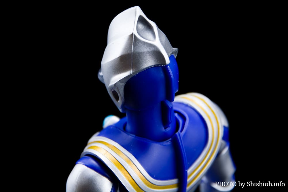 S.H.Figuarts�i�^�������@�j �E���g���}���e�B�K �X�J�C�^�C�v