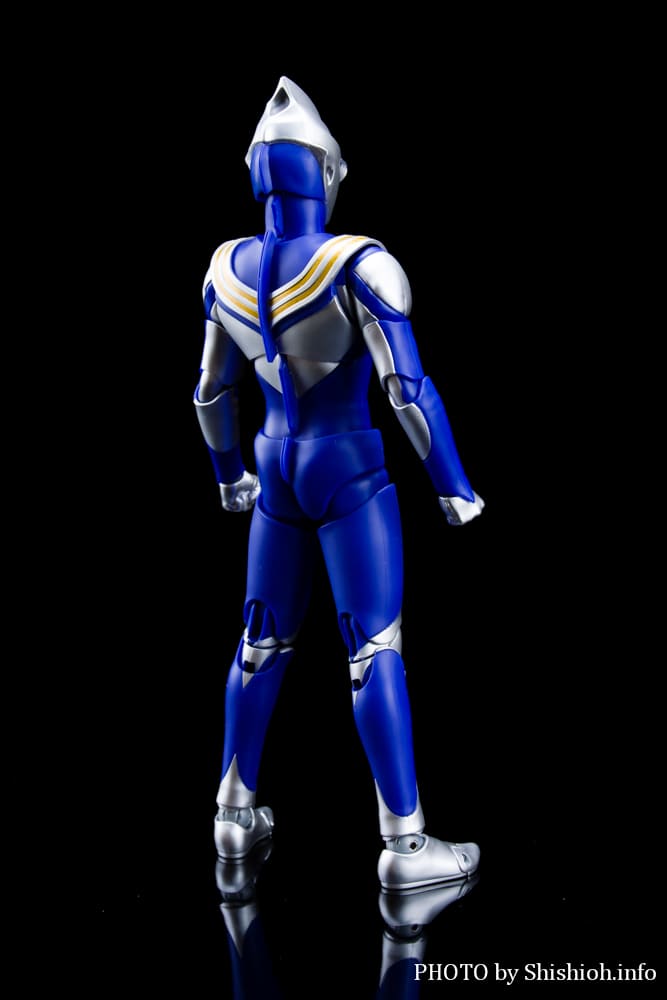 S.H.Figuarts�i�^�������@�j �E���g���}���e�B�K �X�J�C�^�C�v