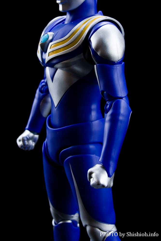S.H.Figuarts�i�^�������@�j �E���g���}���e�B�K �X�J�C�^�C�v