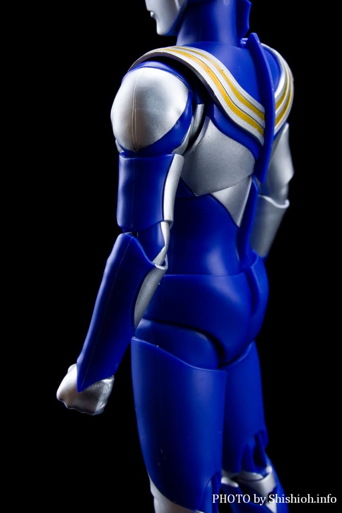 S.H.Figuarts�i�^�������@�j �E���g���}���e�B�K �X�J�C�^�C�v