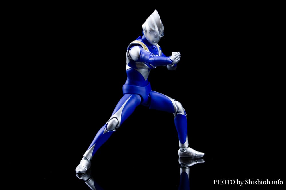 S.H.Figuarts�i�^�������@�j �E���g���}���e�B�K �X�J�C�^�C�v