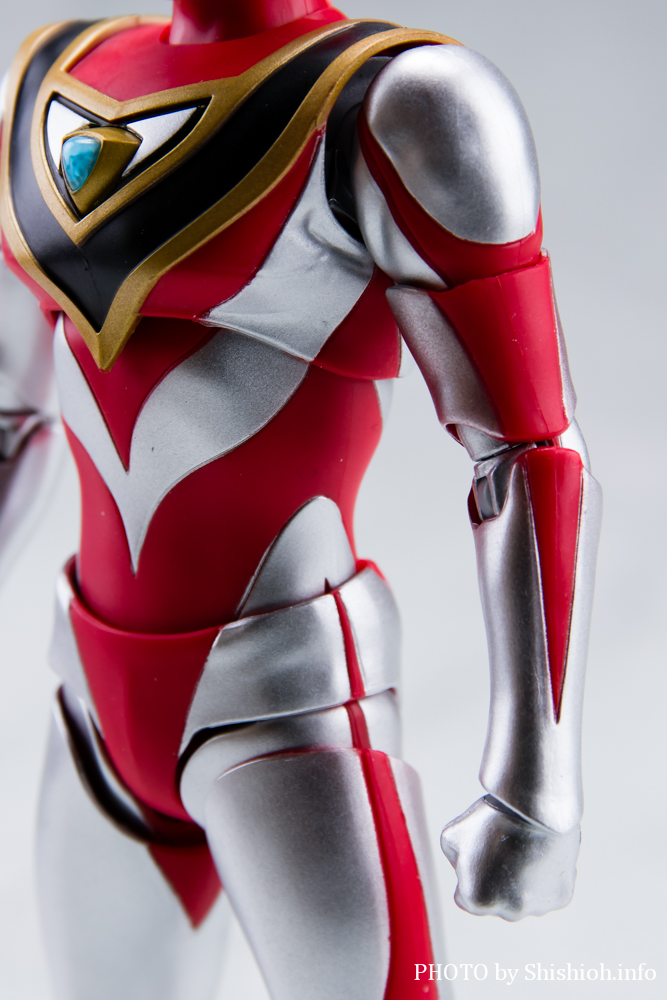 S.H.Figuartsi^@j Eg}KCAiV2j