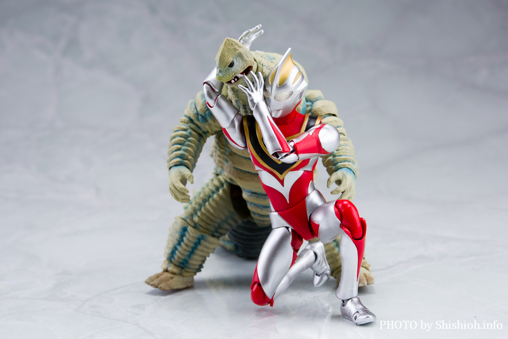 S.H.Figuartsi^@j Eg}KCAiV2j