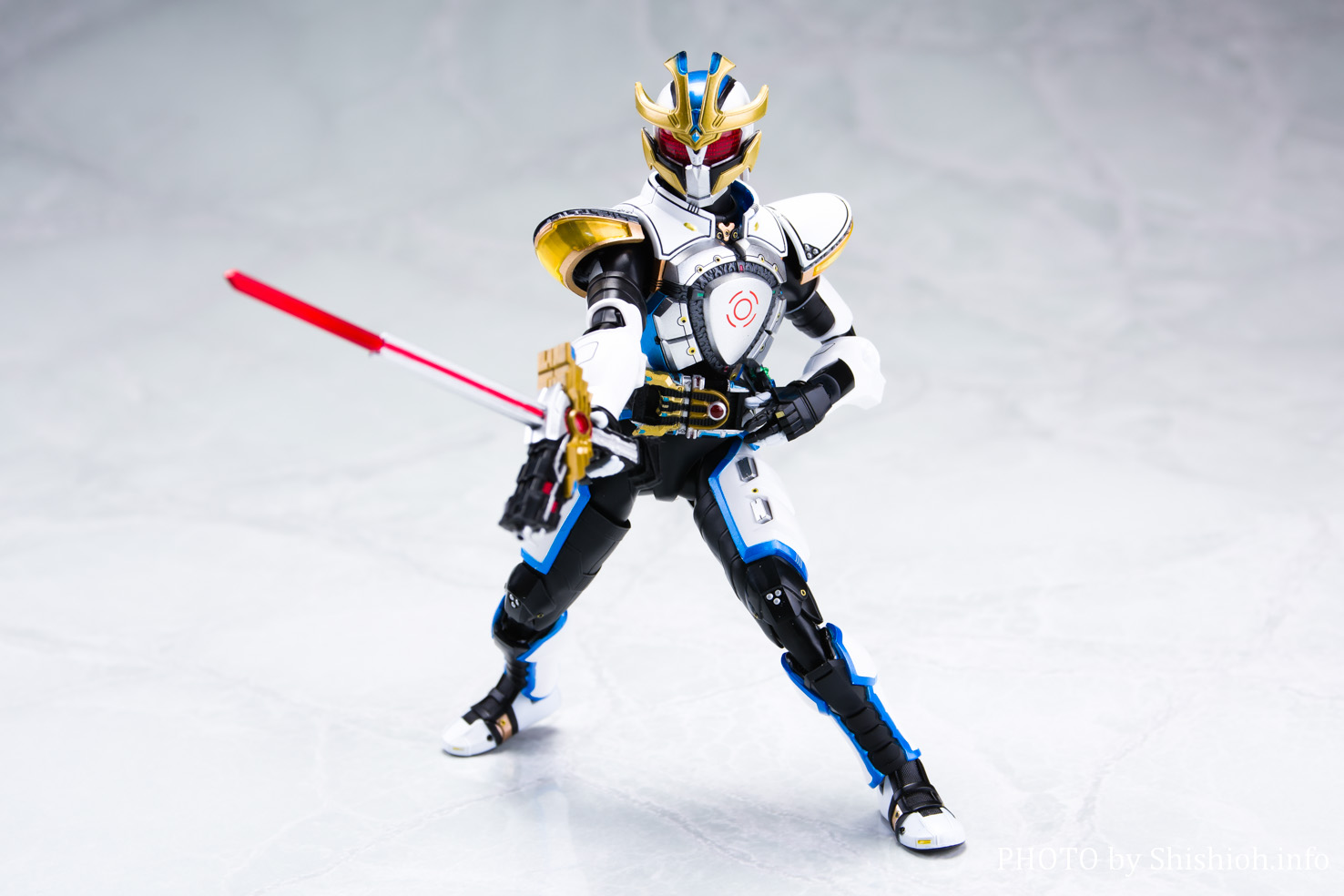 レビュー】 S.H.Figuarts（真骨彫製法） 仮面ライダーイクサ セーブ 