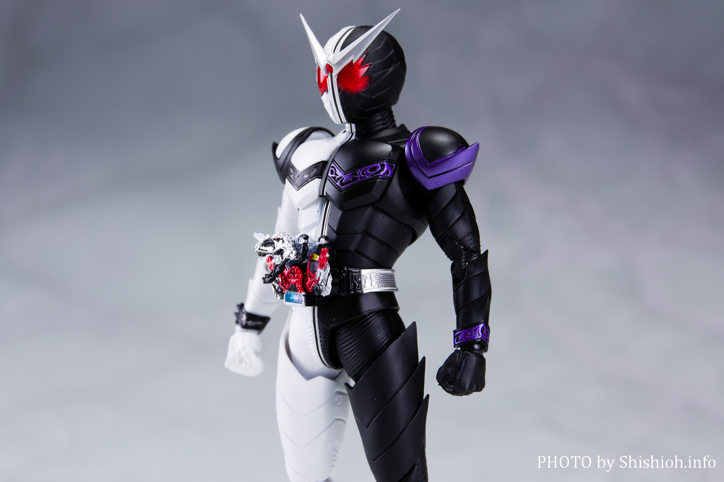 レビュー】S.H.Figuarts（真骨彫製法） 仮面ライダーW ファングジョーカー