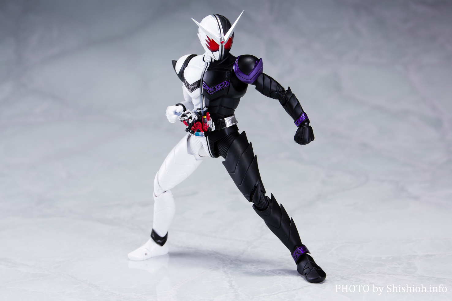 レビュー】S.H.Figuarts（真骨彫製法） 仮面ライダーW ファングジョーカー