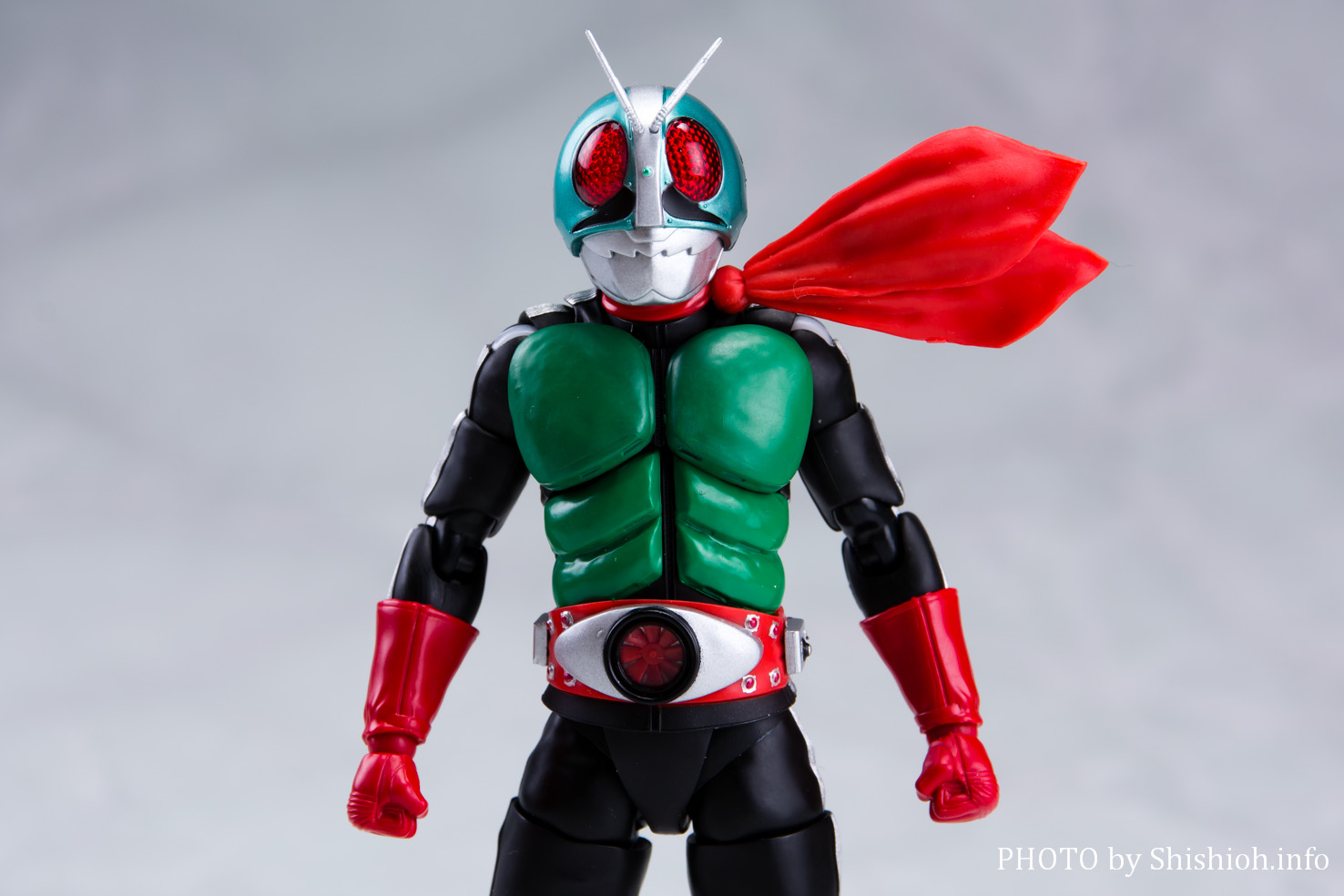 ☆決算特価商品☆ 仮面ライダー フィギュアーツ 真骨彫 新２号 50th V3