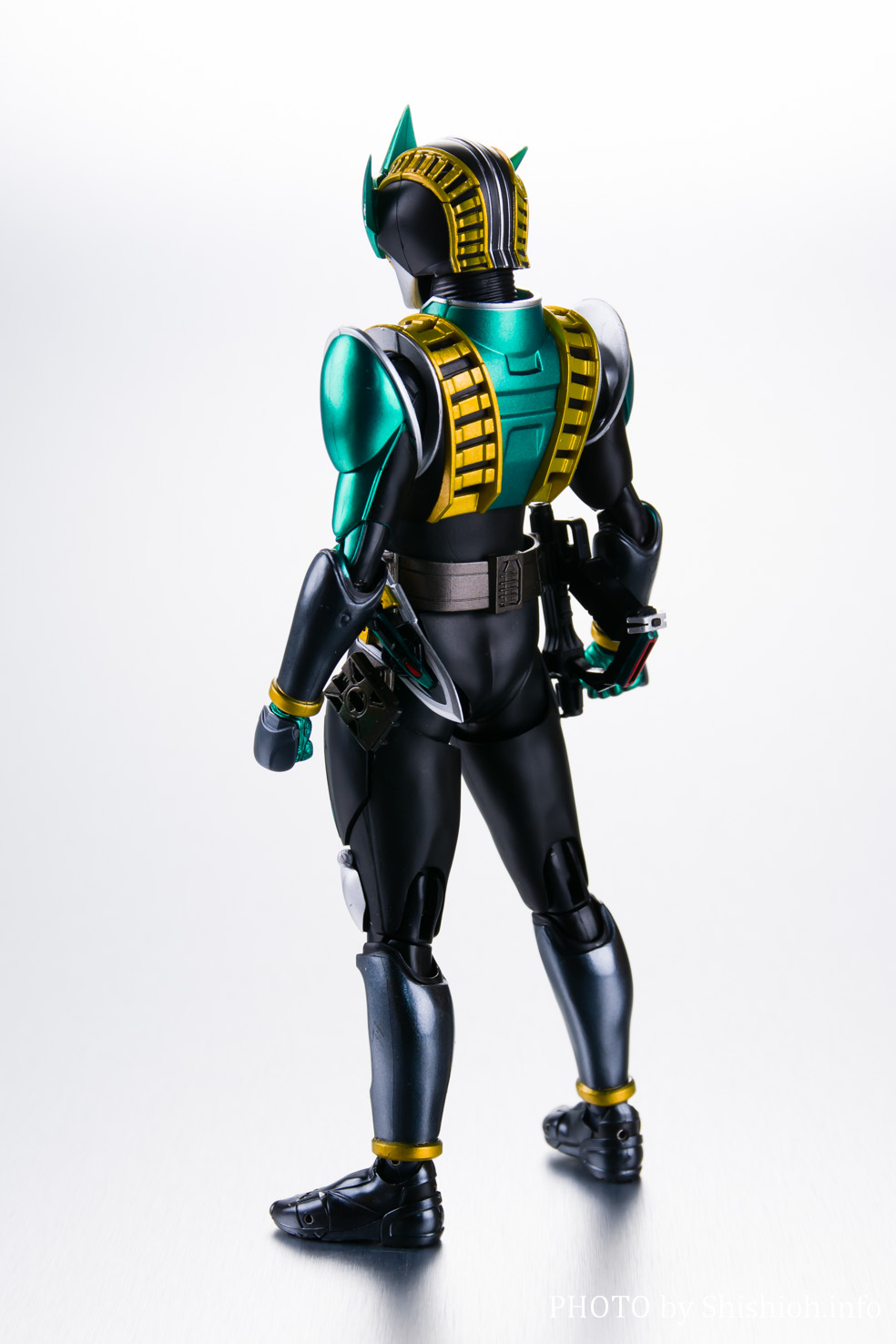 レビュー】 S.H.Figuarts（真骨彫製法） 仮面ライダーゼロノス