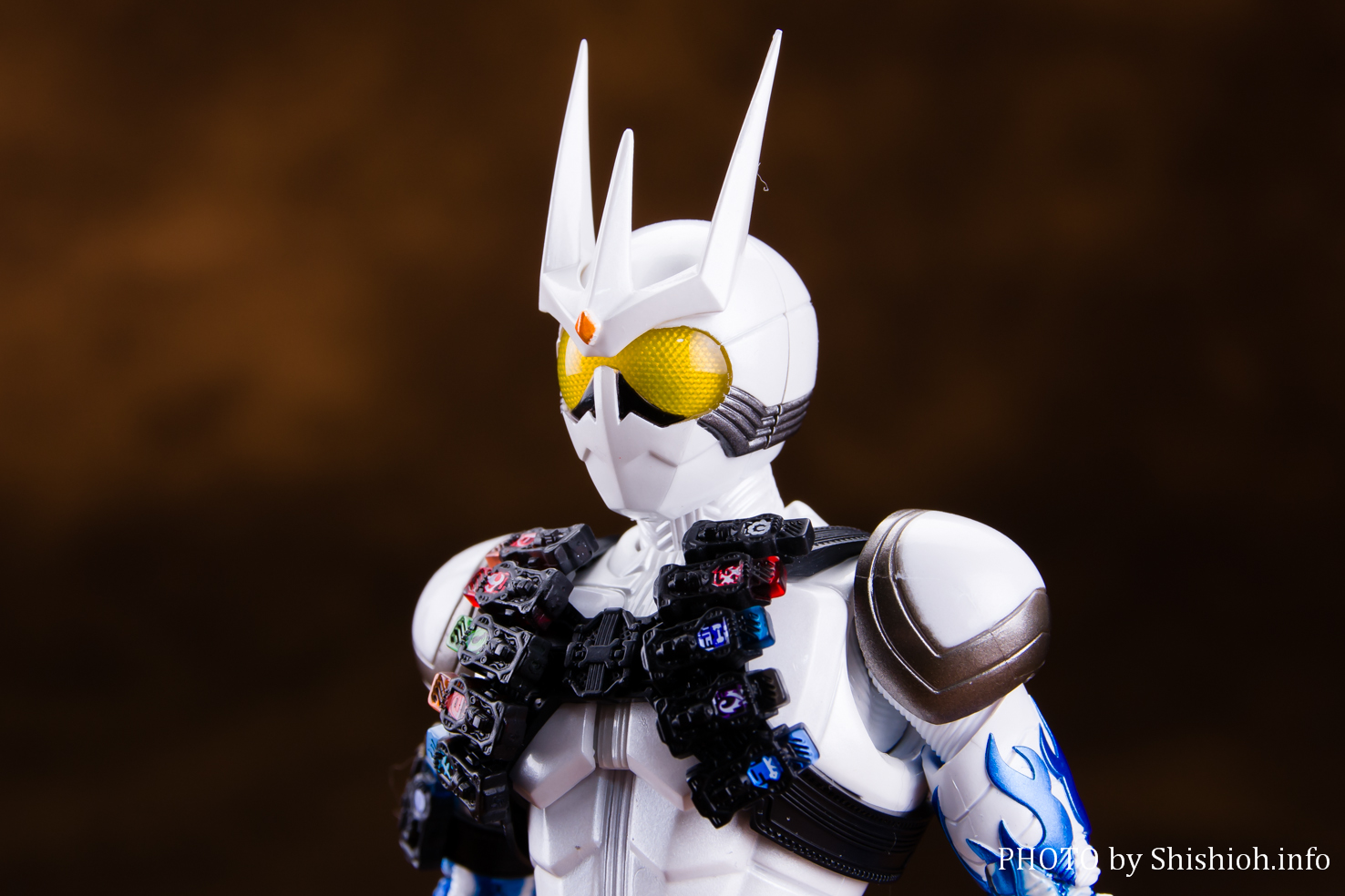 S.H.Figuarts（真骨彫製法）仮面ライダーエターナル【輸送箱付き未開封